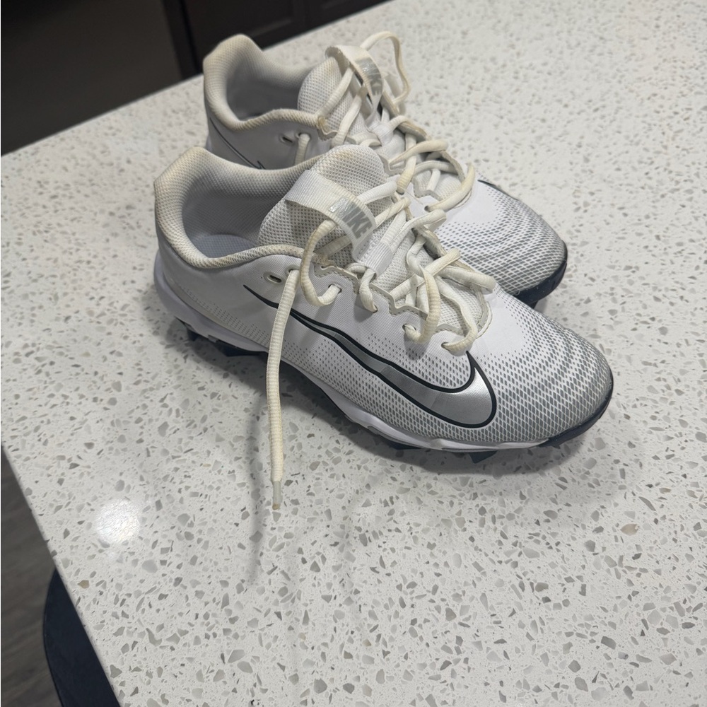 Nike White Gray Swoosh Youth Trainers